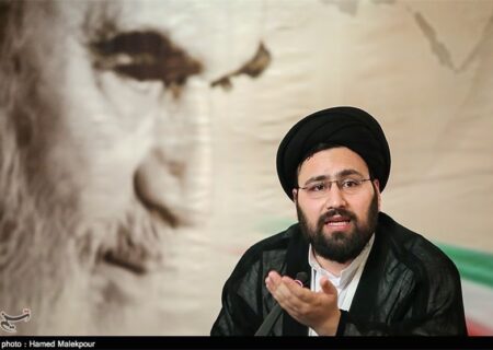 علی خمینی: برای حفظ دین به مردم برگردید