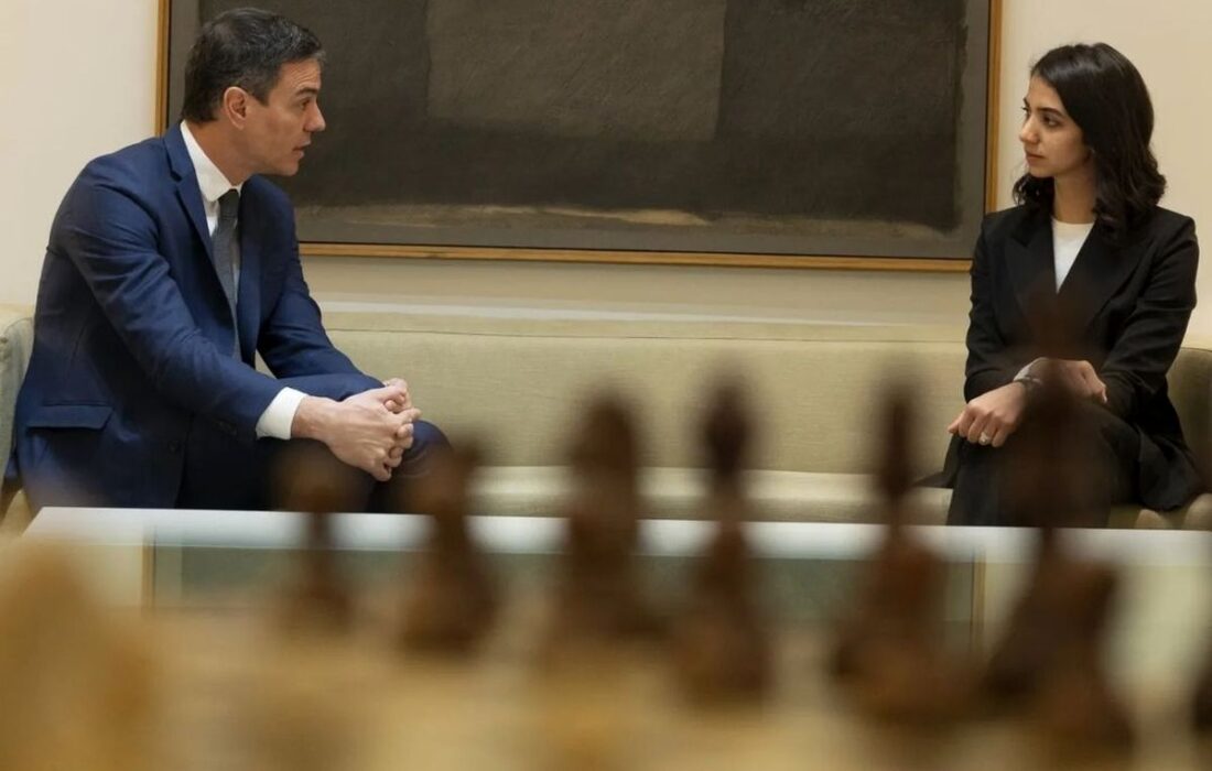 بعد از علی کریمی نوبت به سارا خادم‌الشریعه رسید/ دیدار شطرنج‌باز ایرانی با نخست‌وزیر اسپانیا + عکس