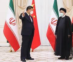 انتقاد تند «جمهوری اسلامی» از سفر رئیسی به چین/ پکن «وعده سر خرمن» داد / فردای سفر، دلار به ۴۶ هزار تومان رسید