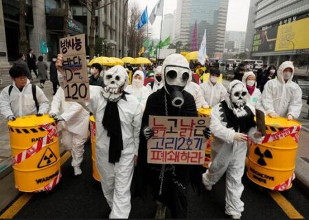 تظاهرات فعالان محیط زیست در سئول کره جنوبی