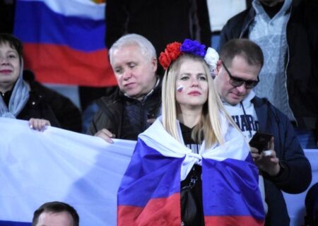 پوشش عجیب زنان روس در ورزشگاه آزادی + عکس