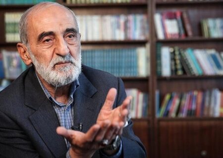 کیهان: عدم انصراف نامزدهای انقلابی توطئه اصلاح طلبان است!
