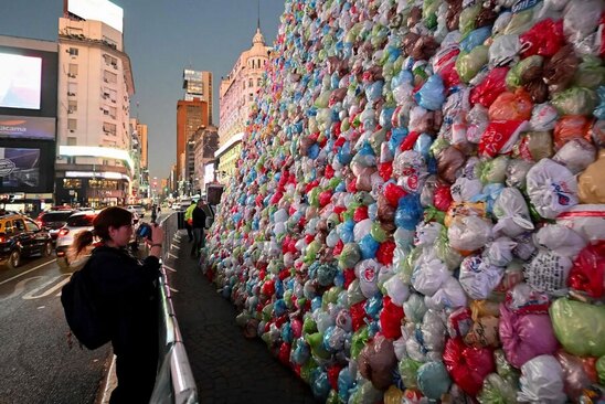 سازه ای به مناسبت روز جهانی “بازیافت” در آرژانتین