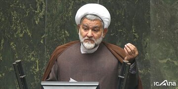 نماینده مجلس:نمی‌شود، حق ملت را خرج «ارز حجاج» کرد