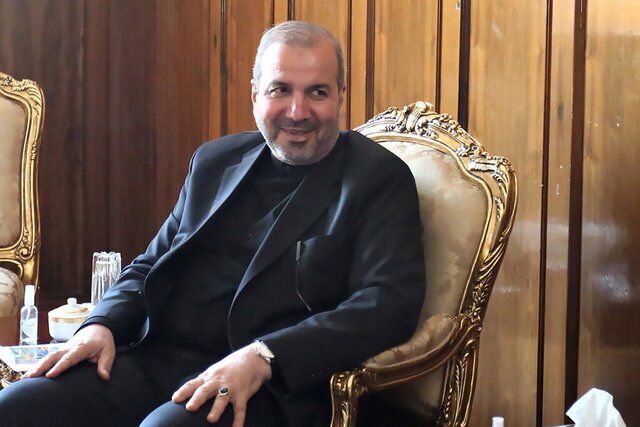 واکنش سفیر عراق به شعارهای ضد ایرانی در بازی فوتبال