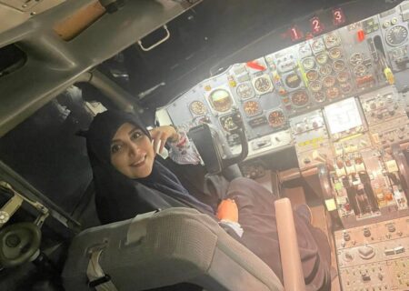 مژده لواسانی در کاکپیت هواپیما / عکس