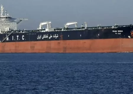 واکنش وزیر دفاع به سرقت نفت ایران و تخلیه آن توسط آمریکا