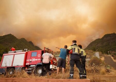 آتش سوزی جنگلی در جزایر قناری