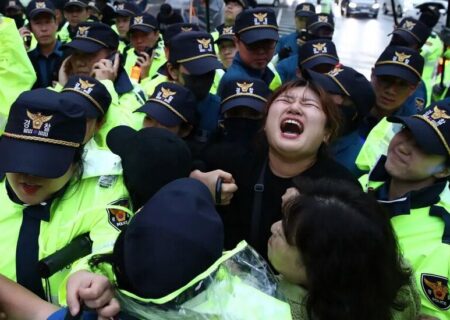 دستگیری دانشجویان معترض در کره جنوبی