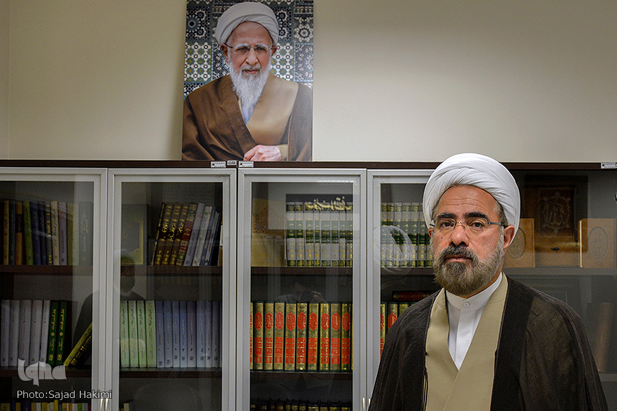 جوادی آملی: جامعه ایرانی خانه ای زلزله زده شده