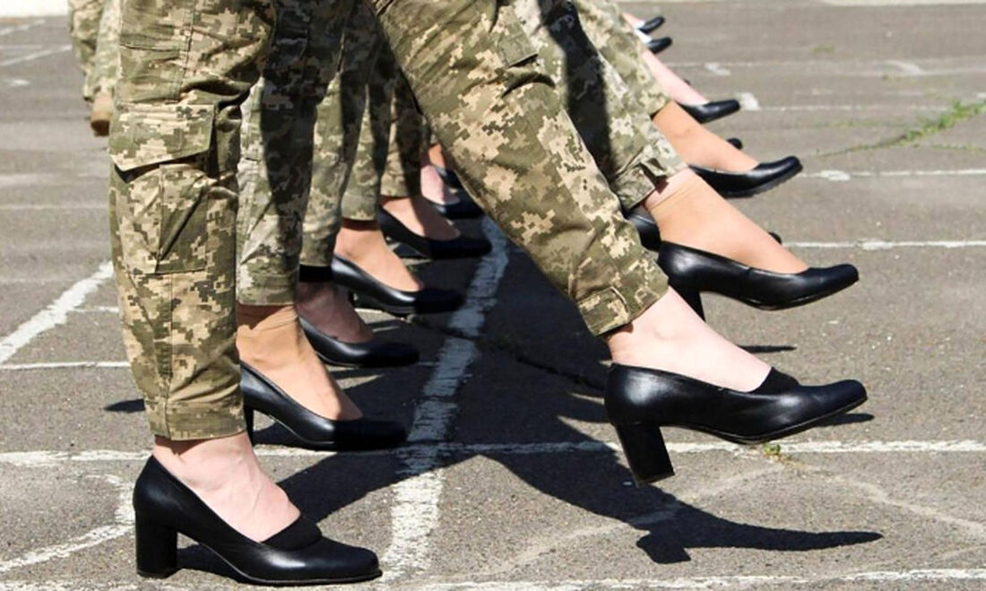 زنان ارتش اوکراین کفش مناسب جنگ ندارند