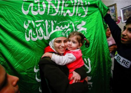 شادی فلسطینی ها برای آزادی ۳۹ نفر از زندان اسرائیل
