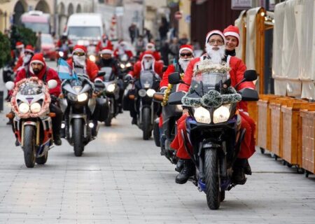 کاروان بابانوئل های موتور سوار در کرواسی