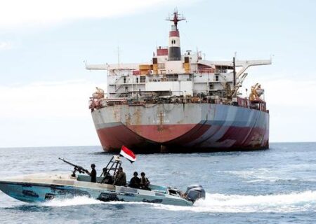 تلاش آمریکا برای قانع کردن انصارالله یمن برای توقف حمله به کشتی ها
