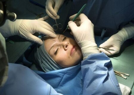 گزارش فایننشال تایمز از «سونامی» جراحی‌های زیبایی در ایران