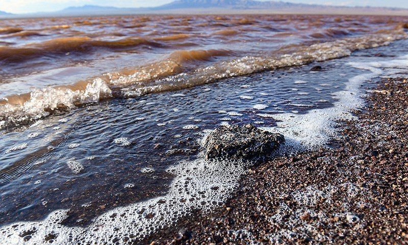 اگر دریاچه نمک قم آسیب ببیند، کانون گردوغبار و ریزگردها در منطقه فعال خواهد شد