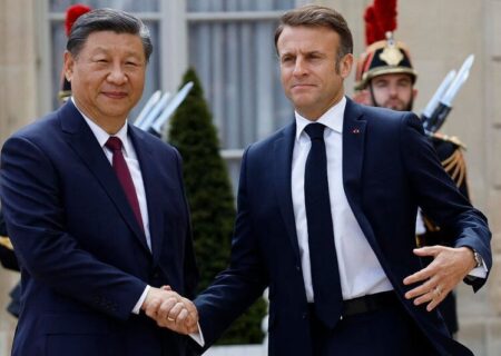 استقبال از رییس جمهوری چین و همسرش در پاریس