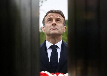 امانوئل ماکرون رئیس جمهوری فرانسه در مراسم بزرگداشت سالگرد پیروزی بر آلمان نازی