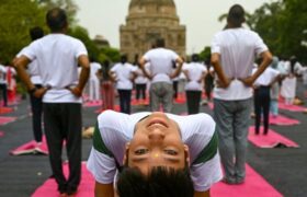 روز جهانی یوگا در شهر دهلی هند