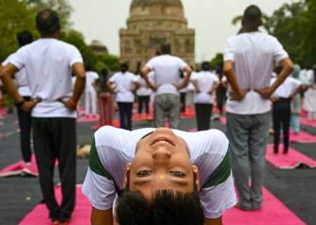 روز جهانی یوگا در شهر دهلی هند
