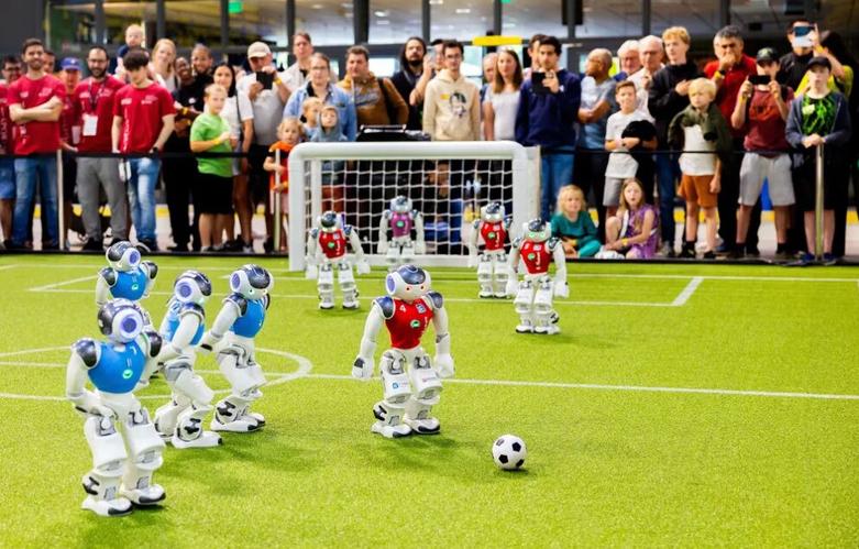 جام جهانی فوتبال رباتیک در هلند