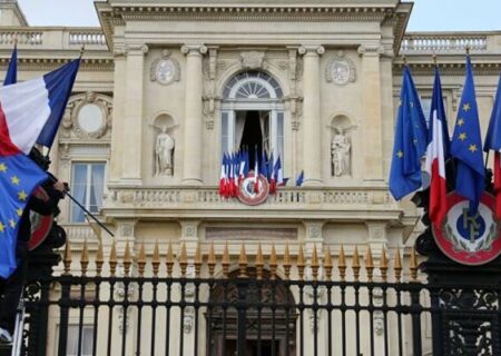 وزارت خارجه فرانسه به شهروندان خود در مورد سفر به ایران هشدار داد