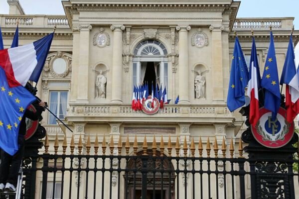 وزارت خارجه فرانسه به شهروندان خود در مورد سفر به ایران هشدار داد