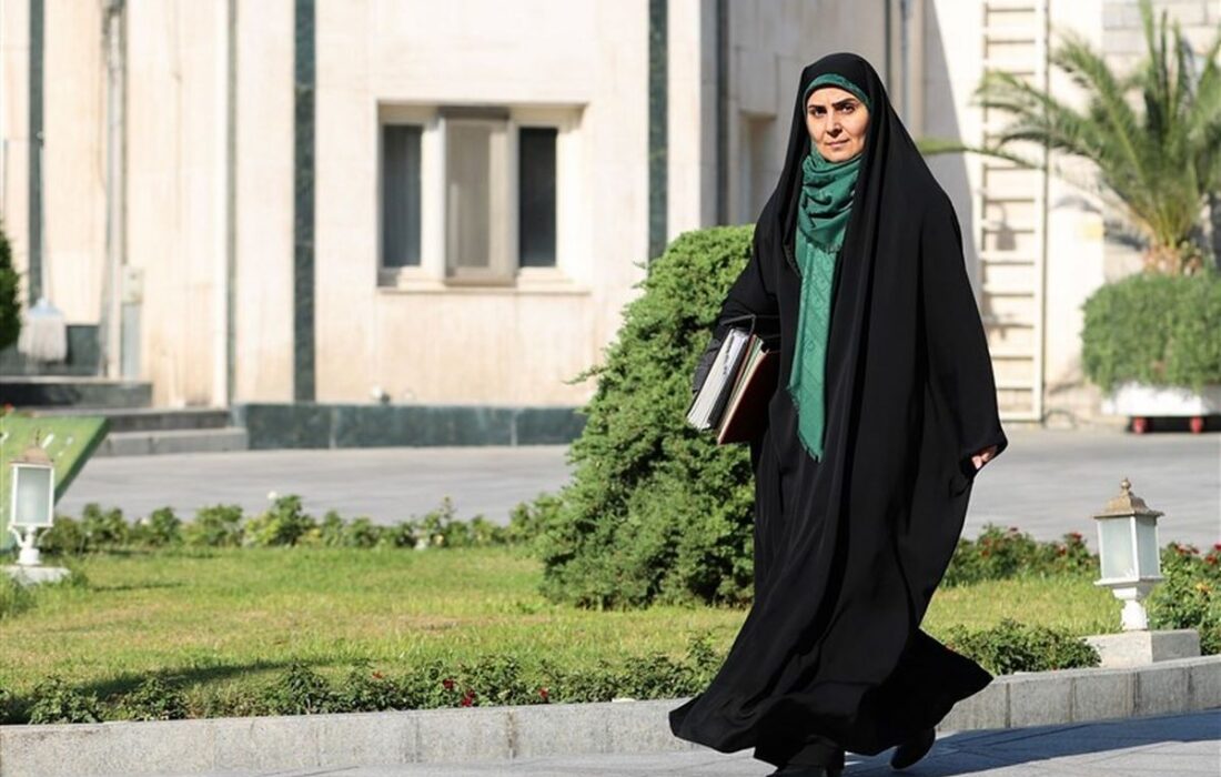 خانم وزیر! پس چه شد اسناد پرداخت هزینه های سفر خانوادگی؟!