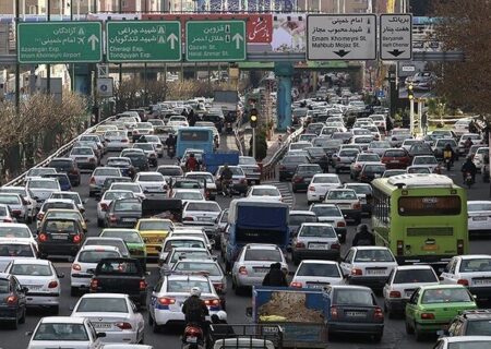 وقتی مدیران ترافیک را پشت چراغ‌های گردان نمی‌بینند؛ چرا تهران در ترافیک خفه می‌شود؟
