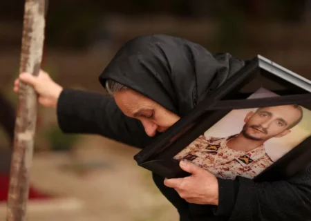 خاکسپاری شهدای حملات آمریکا و اسرائیل به ایران
