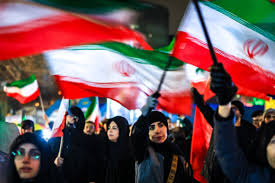 نقش تجمعات شبانه خیابانی در ثبات کشوراز نگاه روزنامه اصلاح طلب/ چه کسانی می خواهند آن را مصادره کنند