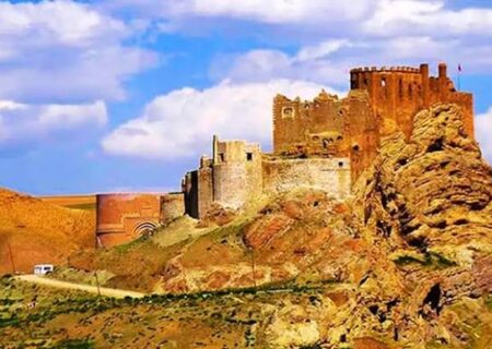 دارابی: تا ۶۰ سال اثر و پرونده برای ثبت جهانی در نوبت داریم